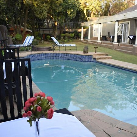 The Elephant Room At Frederick'S Place Pretoria Exterior foto
